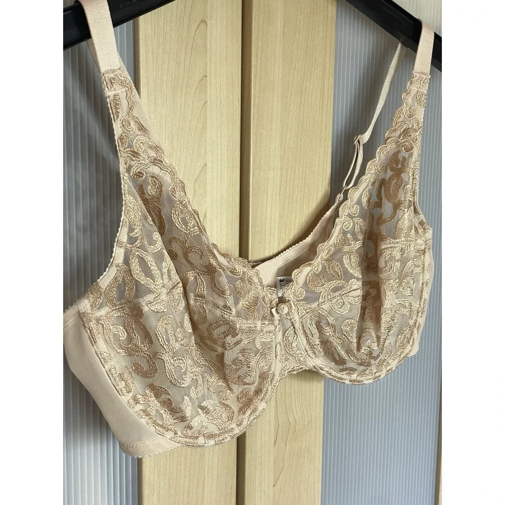 Wacoal Arabesque Beige Nude Lace Underwire Bra Size 40DD Lingerie